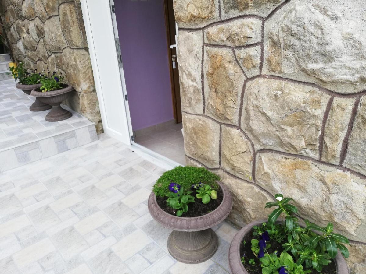 Studio Apartman Small Lili Popovaca Exterior foto